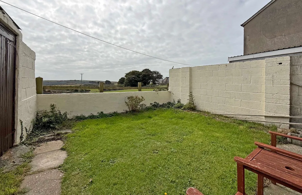 Ty Croes, Isle of Anglesey, LL63