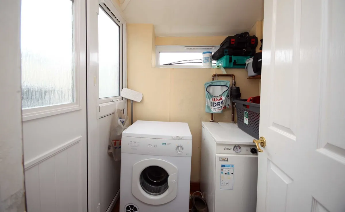 Ty Croes, Isle of Anglesey, LL63