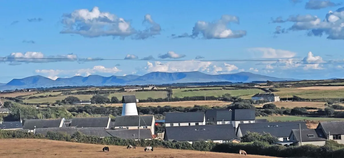 Ty Croes, Isle of Anglesey, LL63