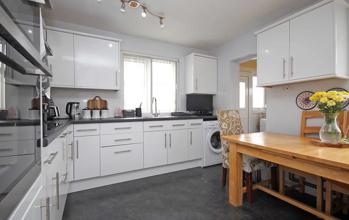 Ty Croes, Isle of Anglesey, LL63