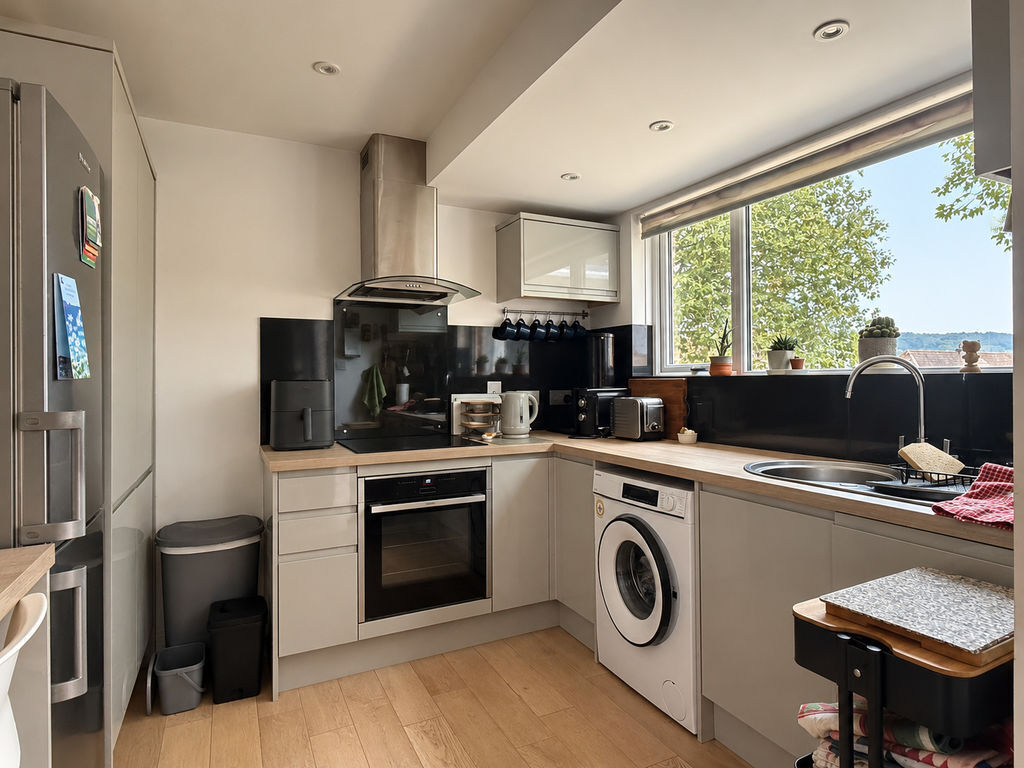 Ashley Crescent, Sidmouth Image 5