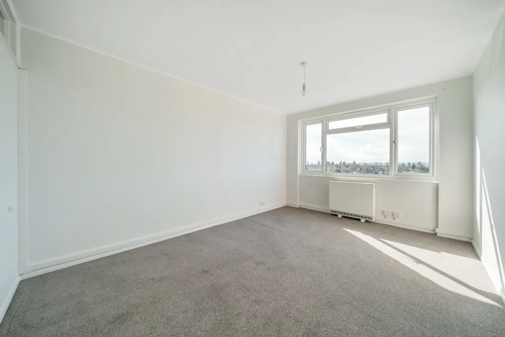 Gower Road, Haywards Heath, RH16 photo 5