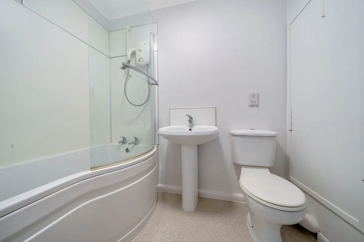 Gower Road, Haywards Heath, RH16 photo 6