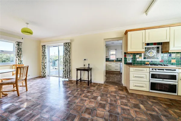 Tatham Court, Taunton, TA1 photo 6