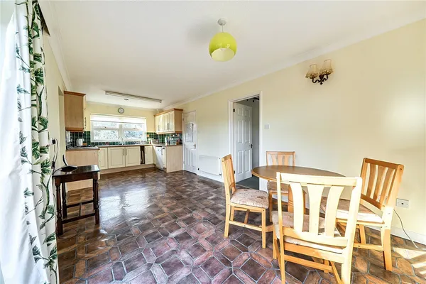 Tatham Court, Taunton, TA1 photo 7