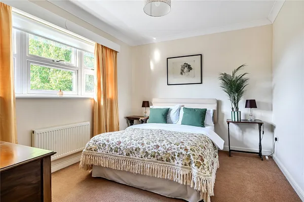 Tatham Court, Taunton, TA1 photo 11