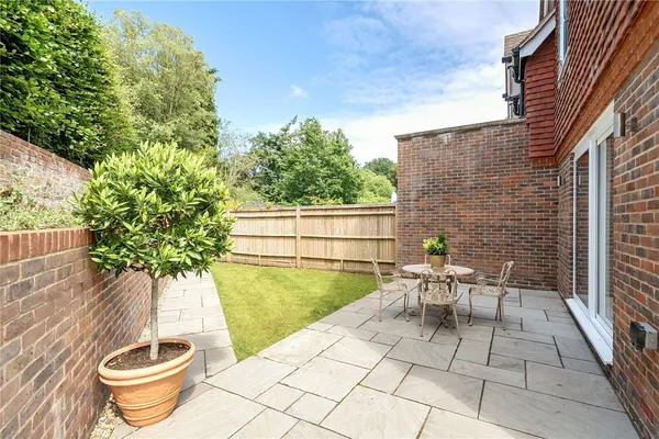 Church Lane, Haslemere, GU27 photo 7