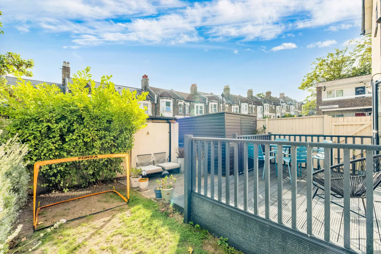 Granite Street, London, SE18 photo 19