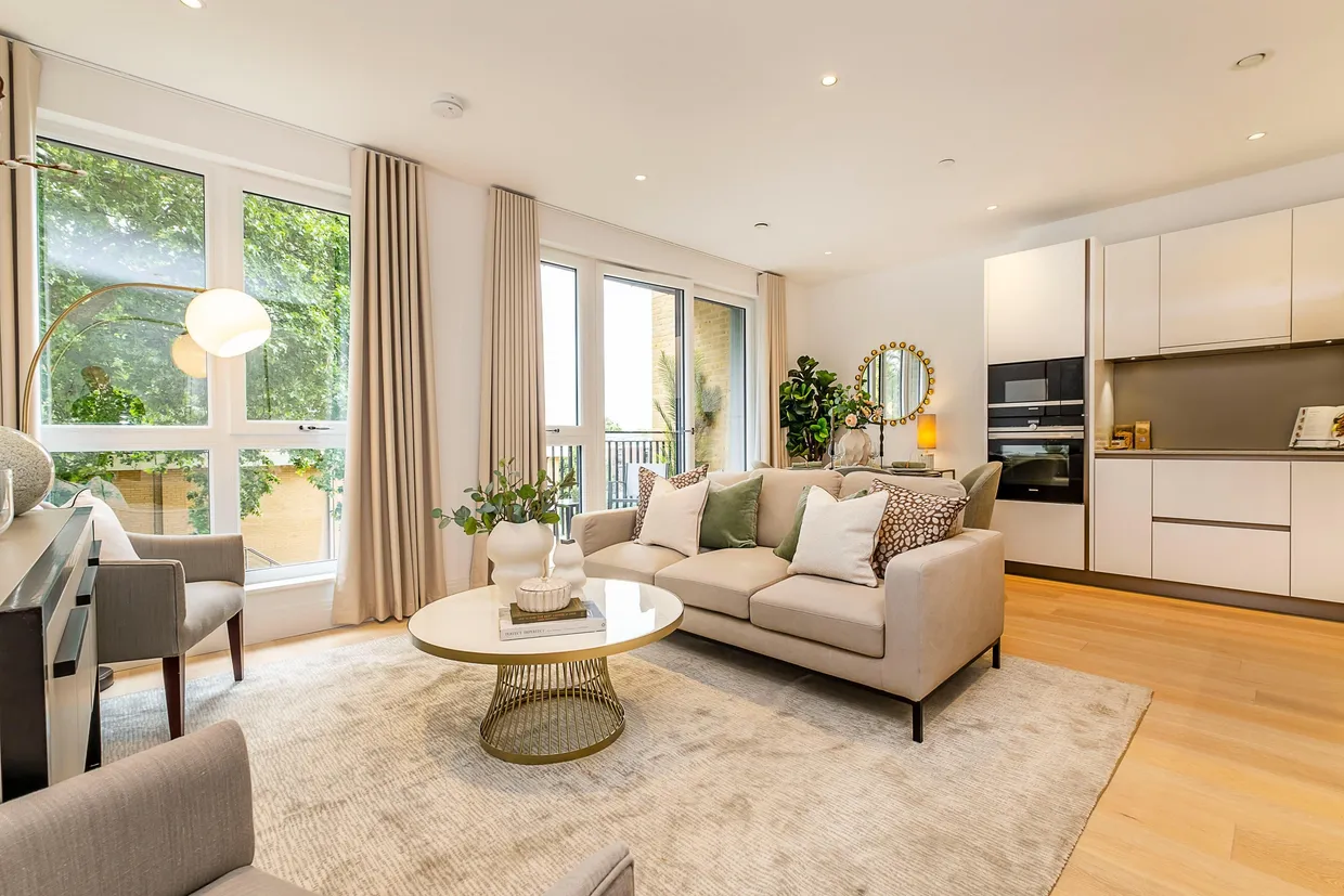 Broom Road, Teddington, TW11 photo 2
