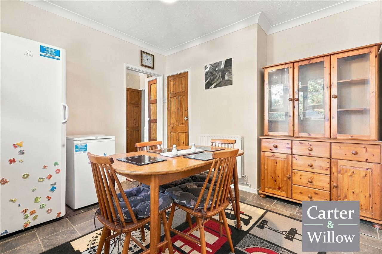 Woodshire Road, Dagenham, Essex Image 9