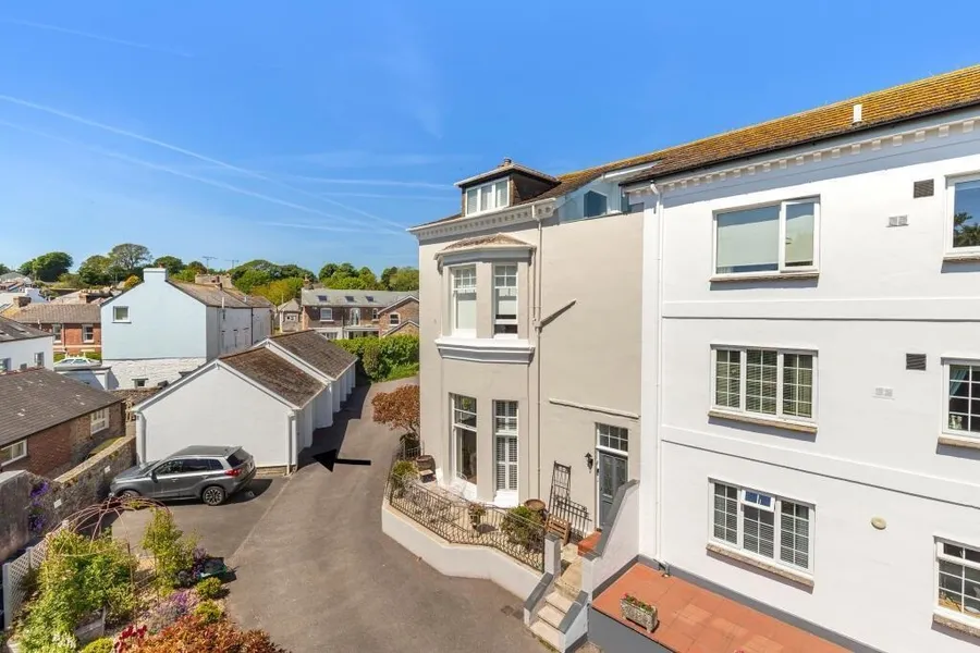 Property Image 8