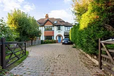 Cornwallis Avenue Tonbridge TN10 photo 1