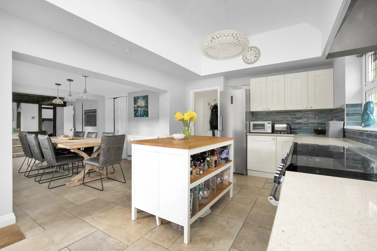 The Street, Upper Farringdon, GU34 photo 12