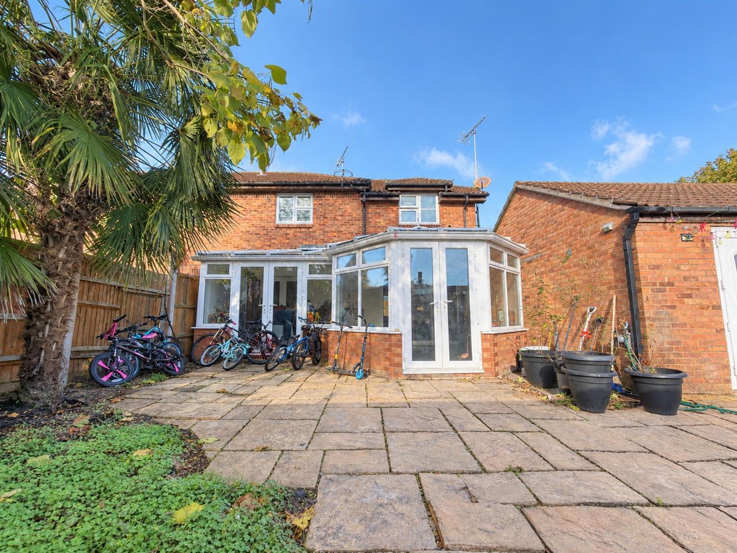 Boulters Close, Slough Image 9