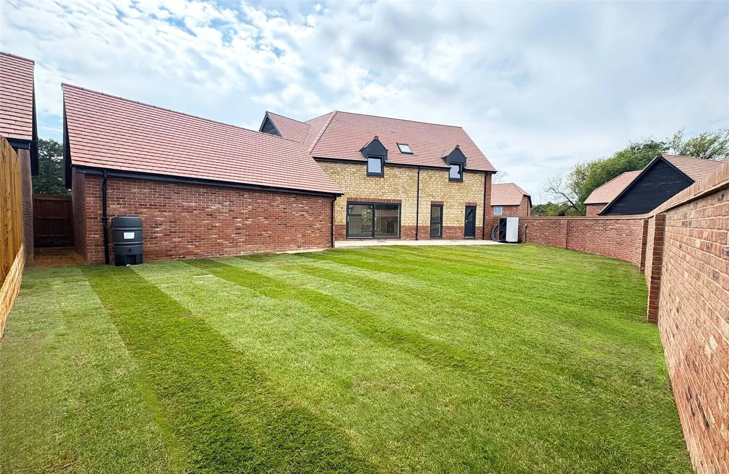 The Oak, Leckhampton, GL53 photo 2