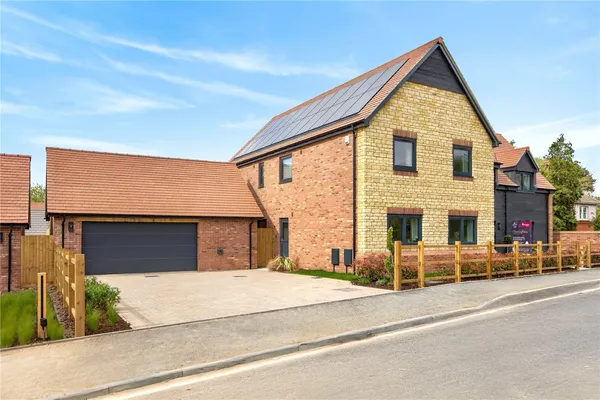 The Elm, Leckhampton, GL53 photo 5