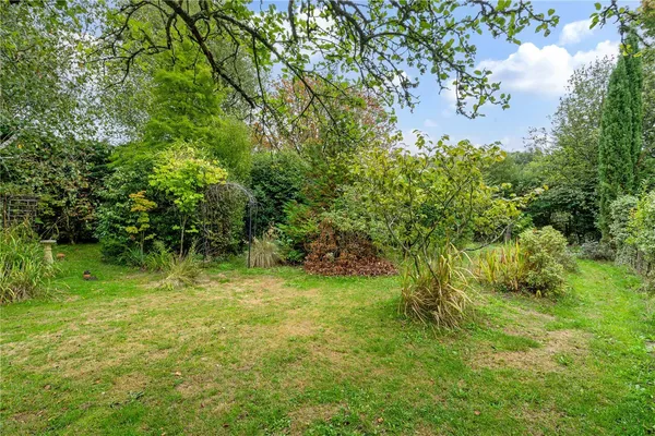Bepton, Midhurst, GU29 photo 3