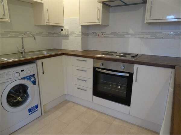 Upshire Gardens, The Warren, Bracknell, RG12 Image 4