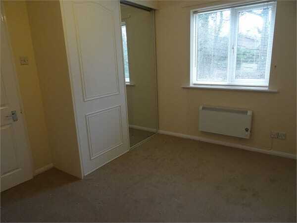 Upshire Gardens, The Warren, Bracknell, RG12 Image 6