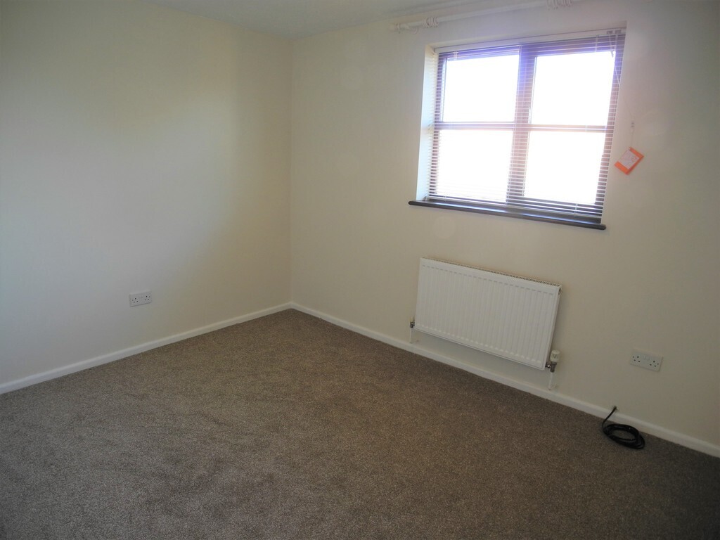 Gunton Road, Loddon Image 6