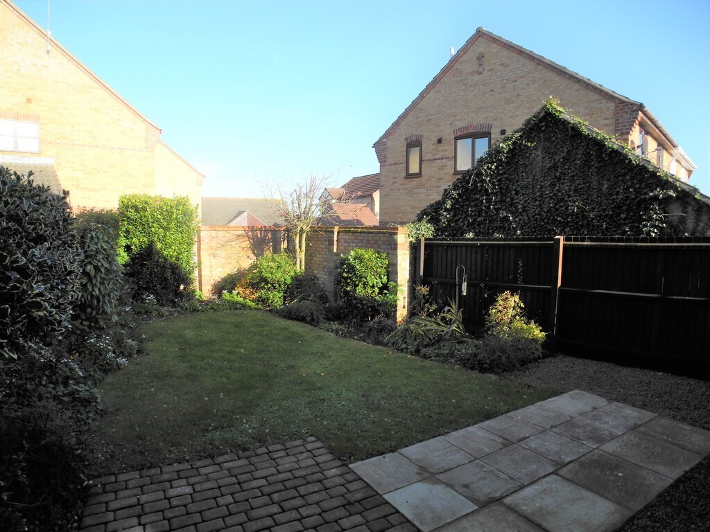 Gunton Road, Loddon Image 7