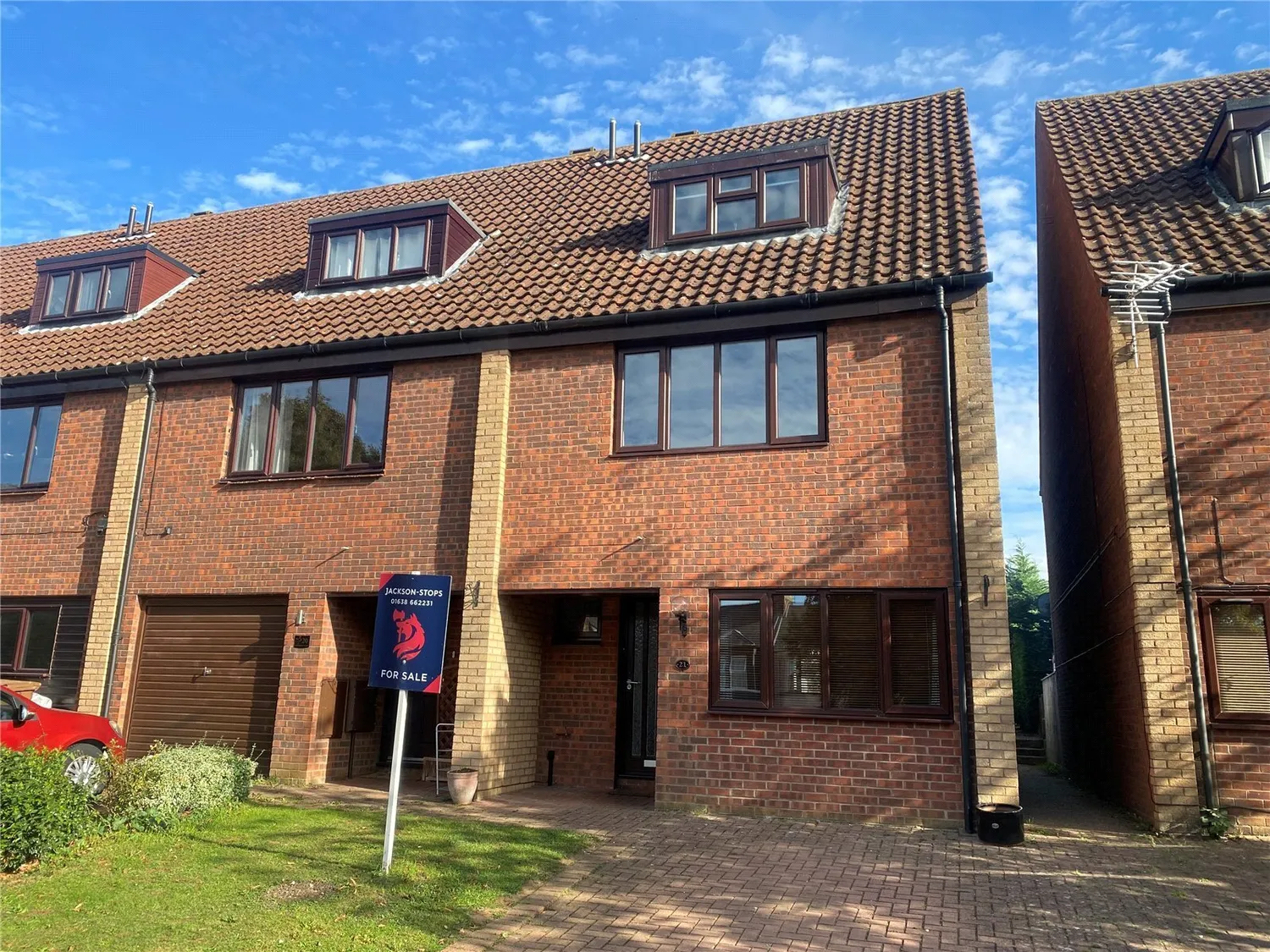 Armstrong Close, Newmarket, CB8 photo 5