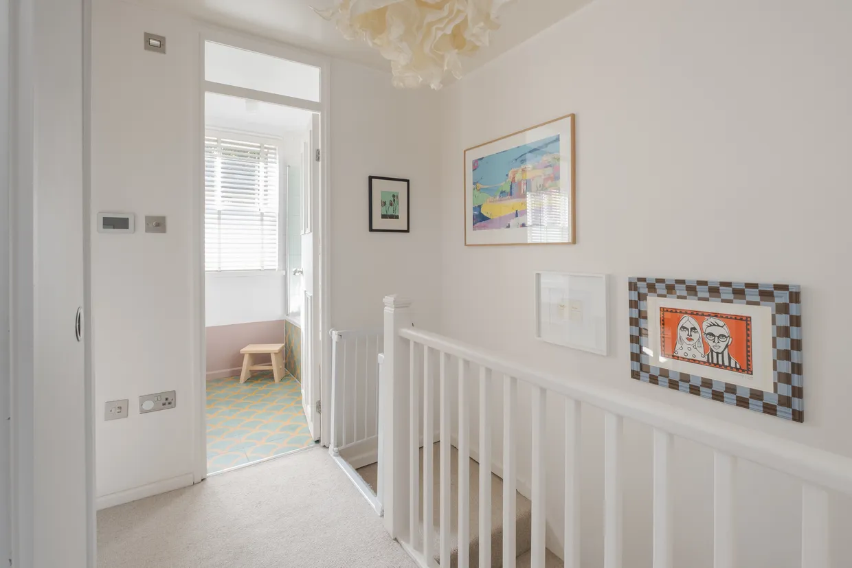 Queensbury Street, London, N1 photo 20