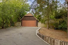 Bourne Lane, Plaxtol, Sevenoaks, TN15 photo 15