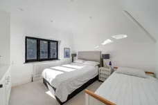 Byfleet Road, Cobham, KT11 photo 17