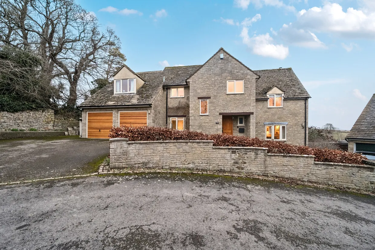 Walnut Close, Woodstock, OX20 photo 1