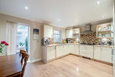 Cavendish Walk, Epsom, KT19 photo 3
