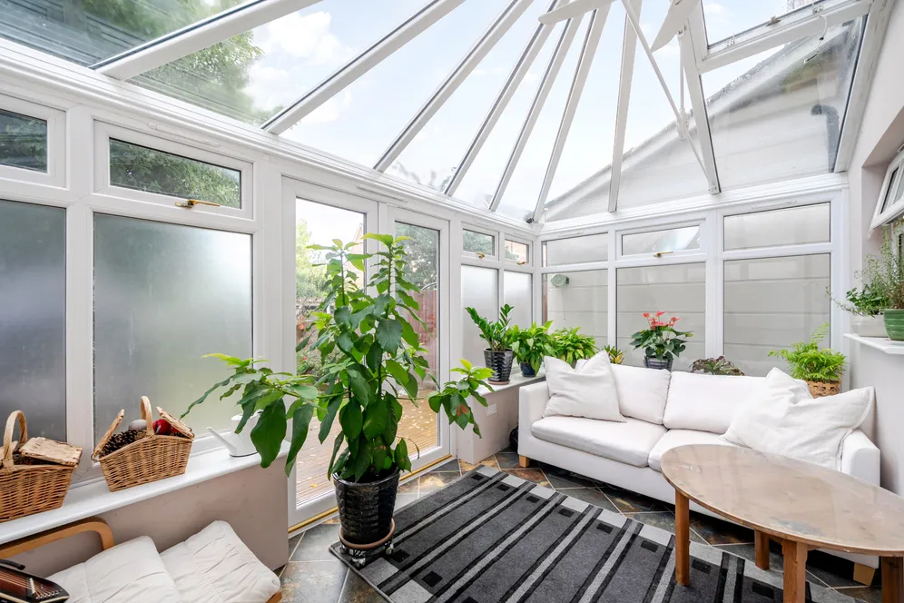 Cavendish Walk, Epsom, KT19 photo 4