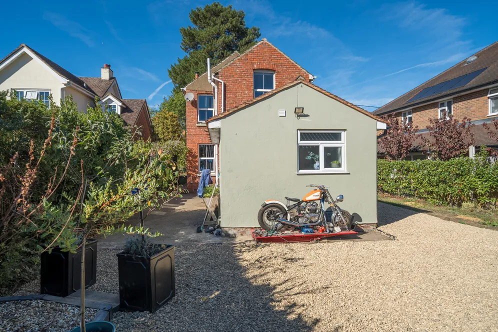Ash Green Road, Aldershot, GU12 photo 17