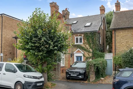 Durham Road, SW20