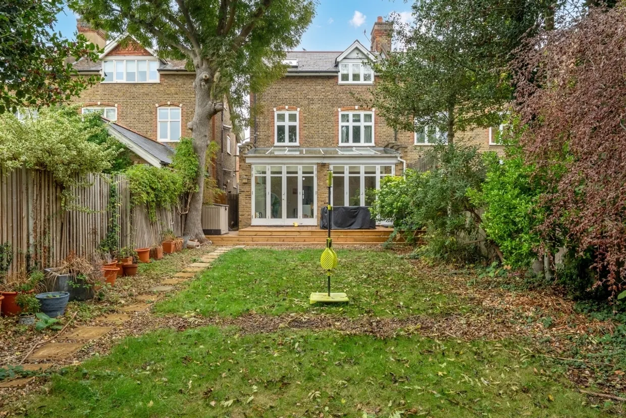 Durham Road, SW20 photo 16