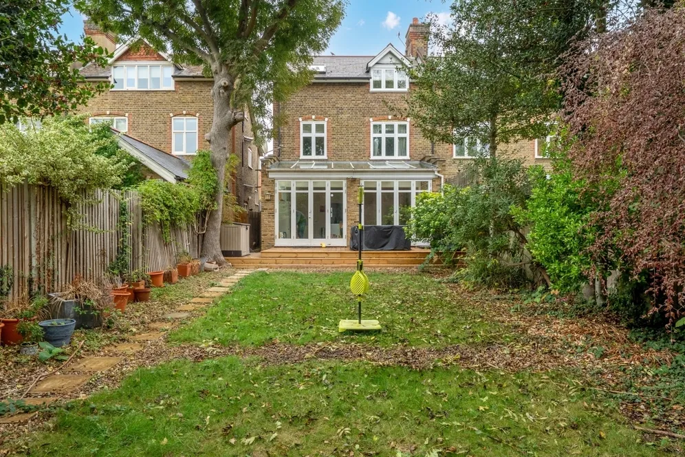 Durham Road, SW20 photo 16