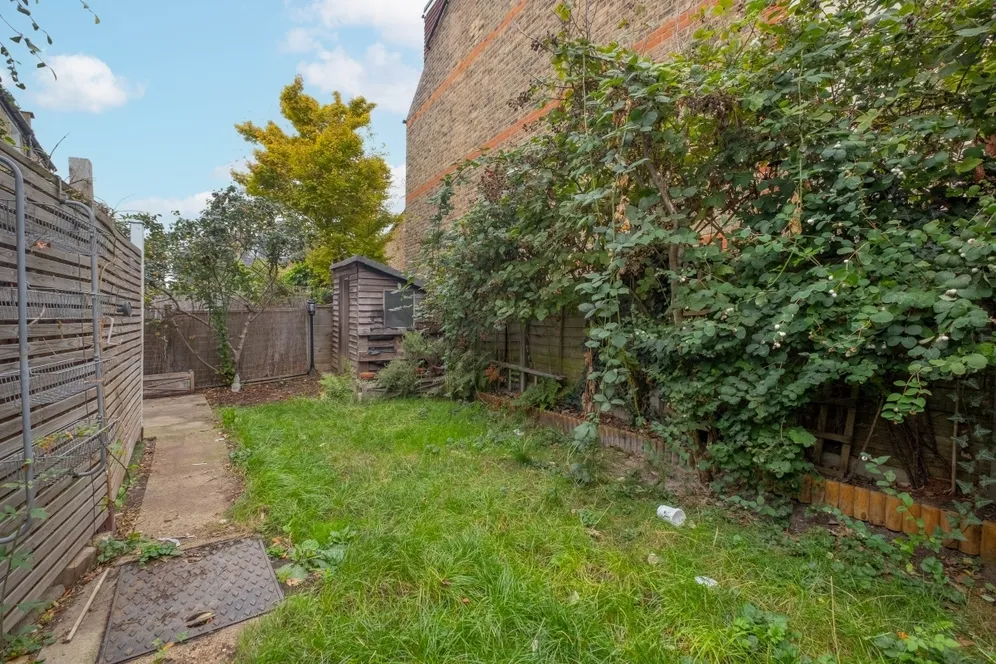 Replingham Road London SW18 photo 11