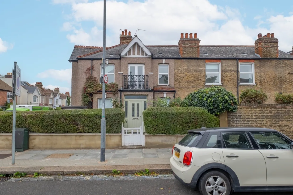 Replingham Road London SW18 photo 12