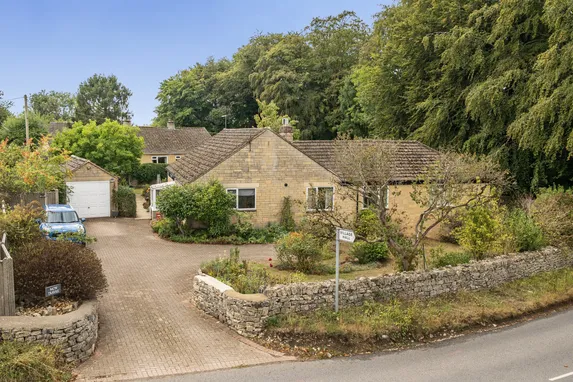 Vatch lane, Eastcombe, GL6