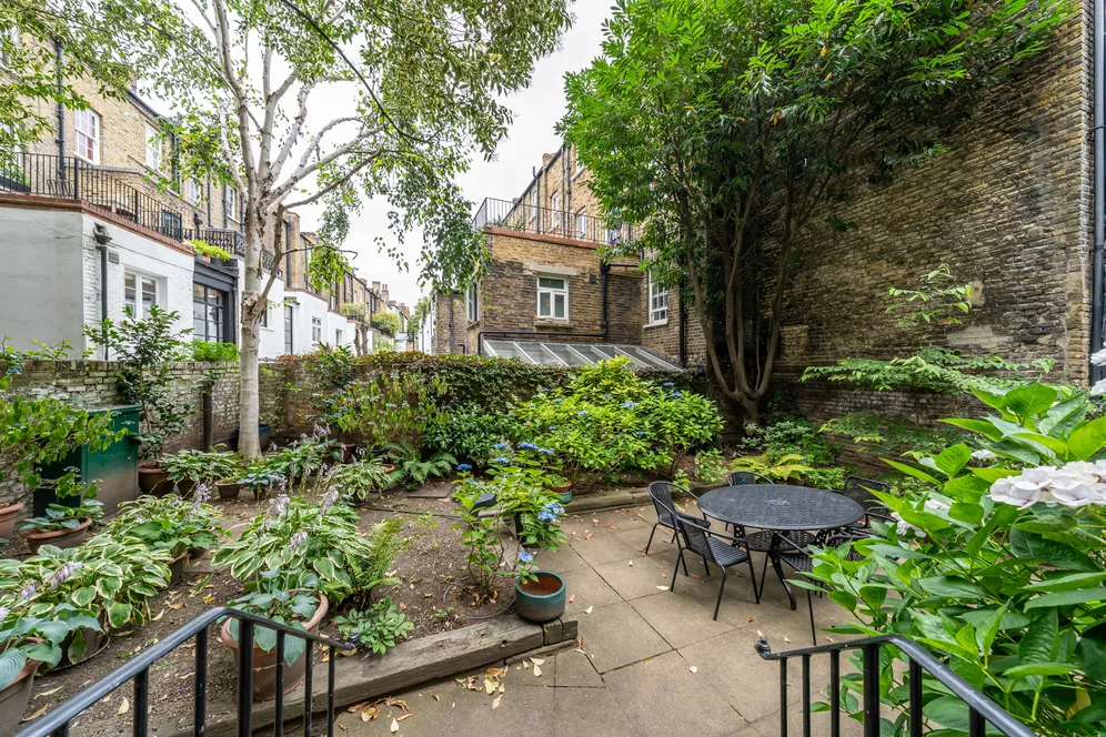 Millbank, London, SW1P photo 2