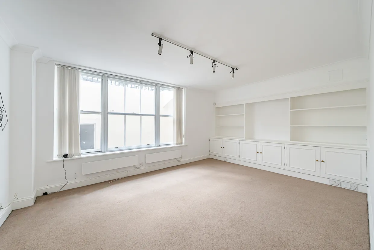 Millbank, London, SW1P photo 3