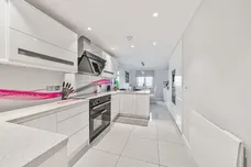 The Gateway, Watford, WD18 photo 3