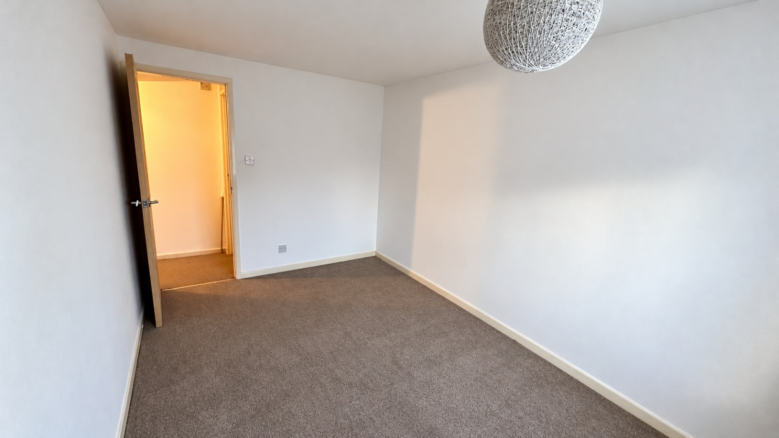 Spacious Three-Bedroom House to Rent  Pennyland, Milton Keynes Image 7