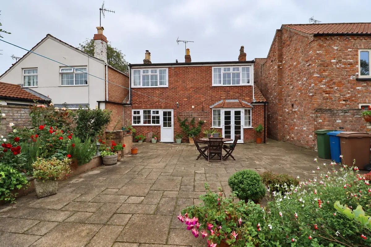 North Road, Lund, Driffield