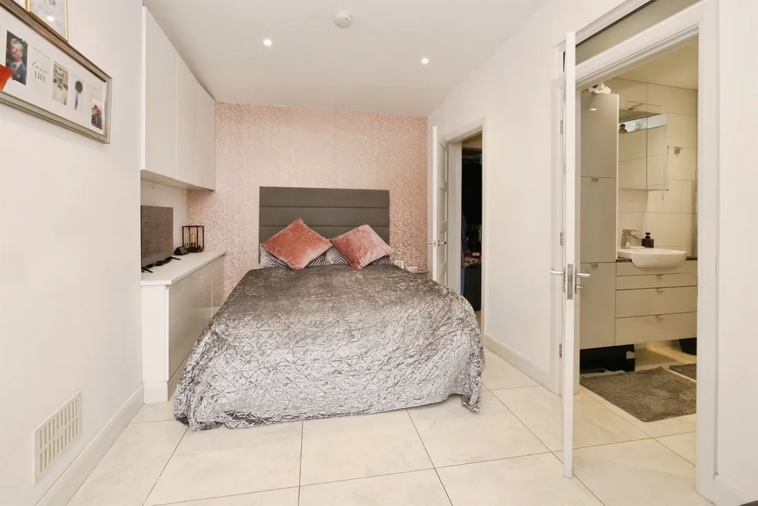 Property photo 25