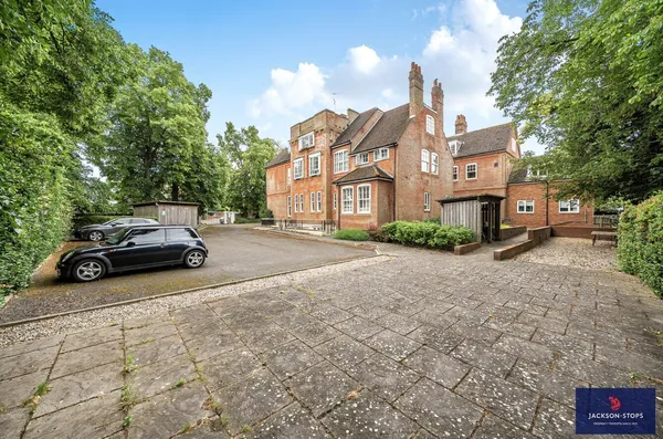 Cecil Lodge, Falmouth Avenue, CB8 photo 13