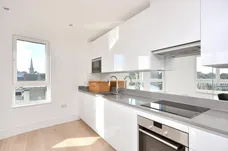 St. Luke's Avenue Clapham SW4 photo 3