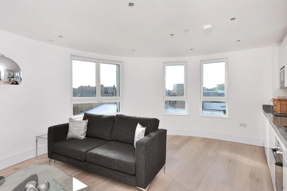 St. Luke's Avenue Clapham SW4 photo 5