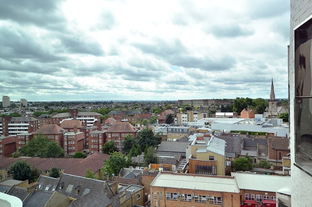 St. Luke's Avenue Clapham SW4 photo 8