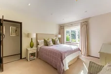 Chatter Alley, Dogmersfield, RG27 photo 10